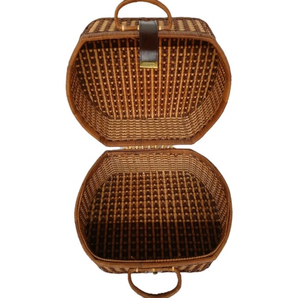Vintage Large Woven Bamboo Picnic Basket 2 Handles, Brown #1166 - Picture 1 of 9